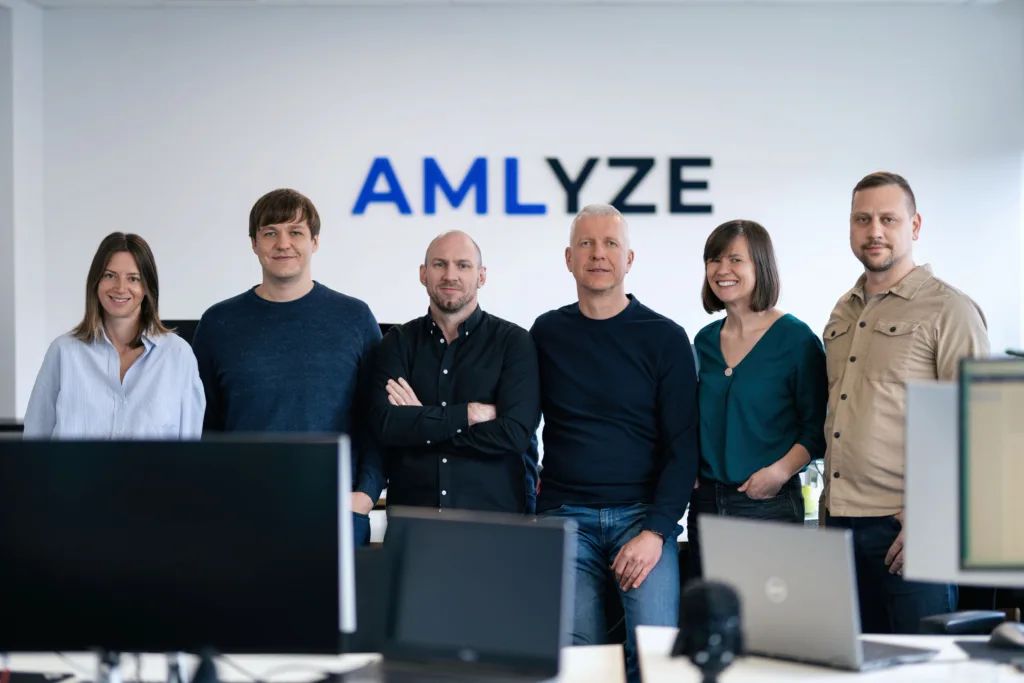 AMLYZE pre-seed investment round