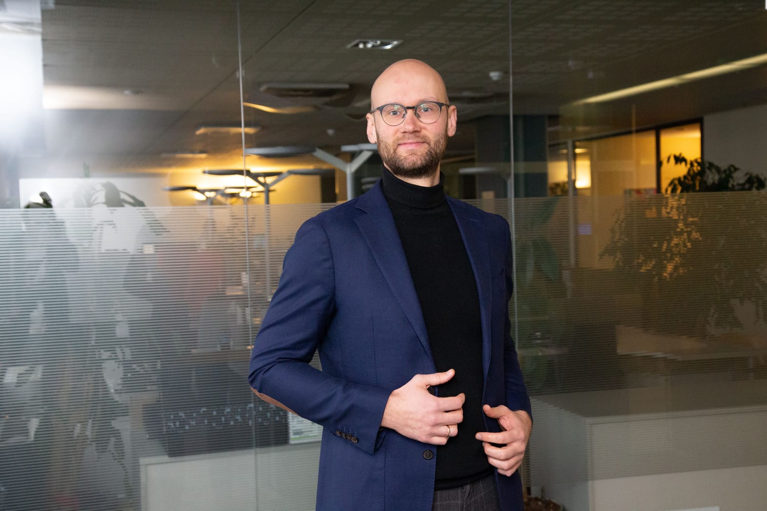 Vitalij Rakovski, Chief Executive Officer at Perlas Finance